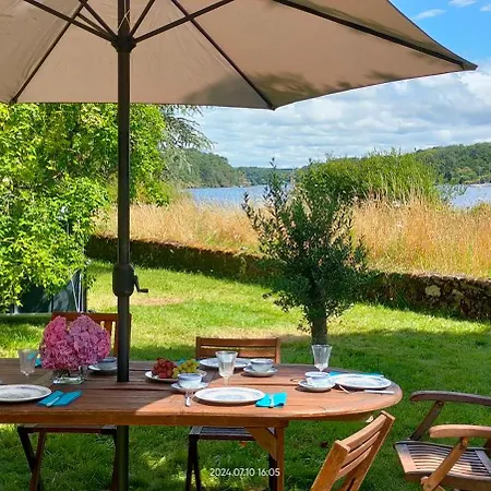 Maison Au Calme Au Bord De L'eau Marzan