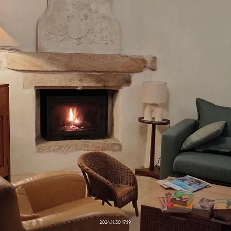 Maison Au Calme Au Bord De L'eau Marzan